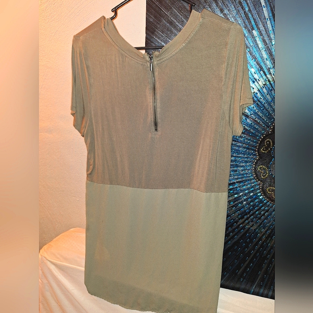 Mossimo shirt